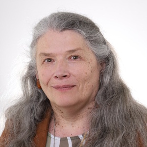 Portraitfoto von Claudia Schlager
